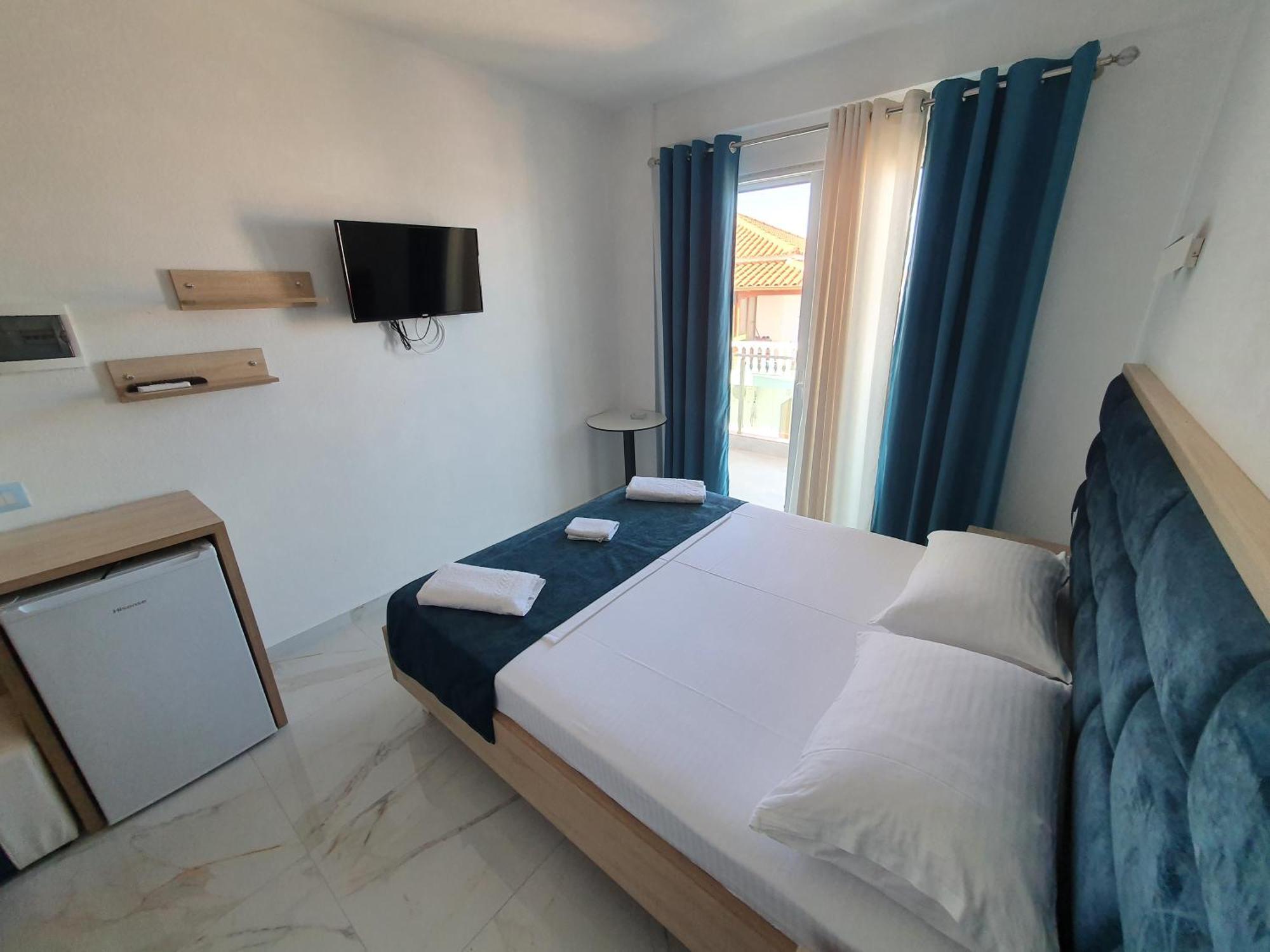 Hotel Vathi Ksamil Esterno foto
