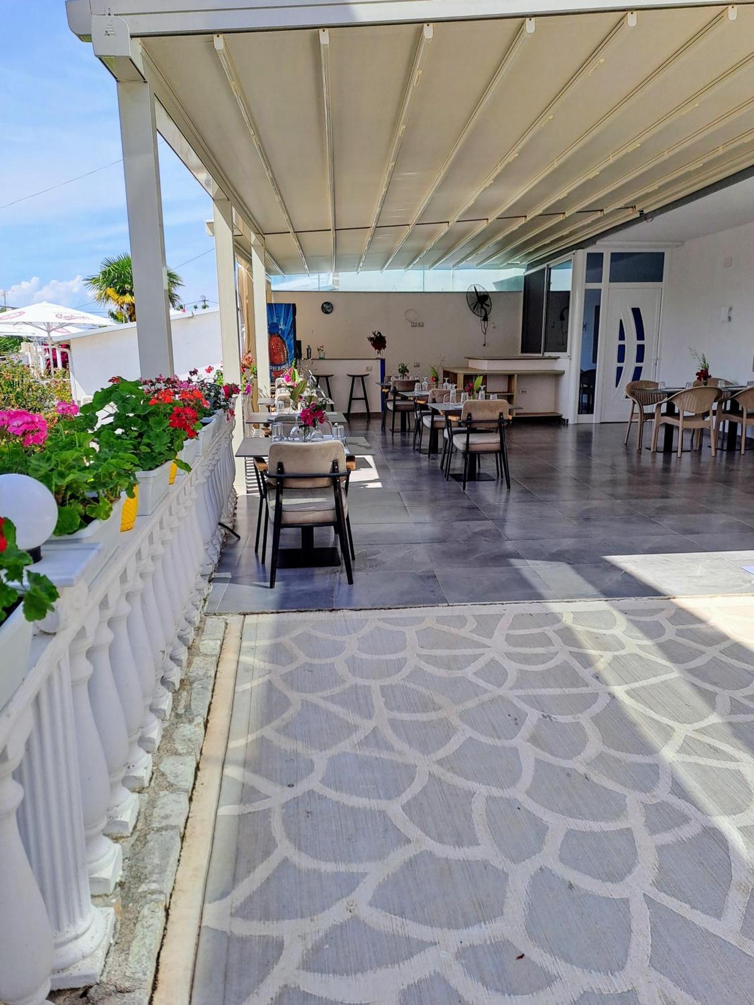 Hotel Vathi Ksamil Esterno foto