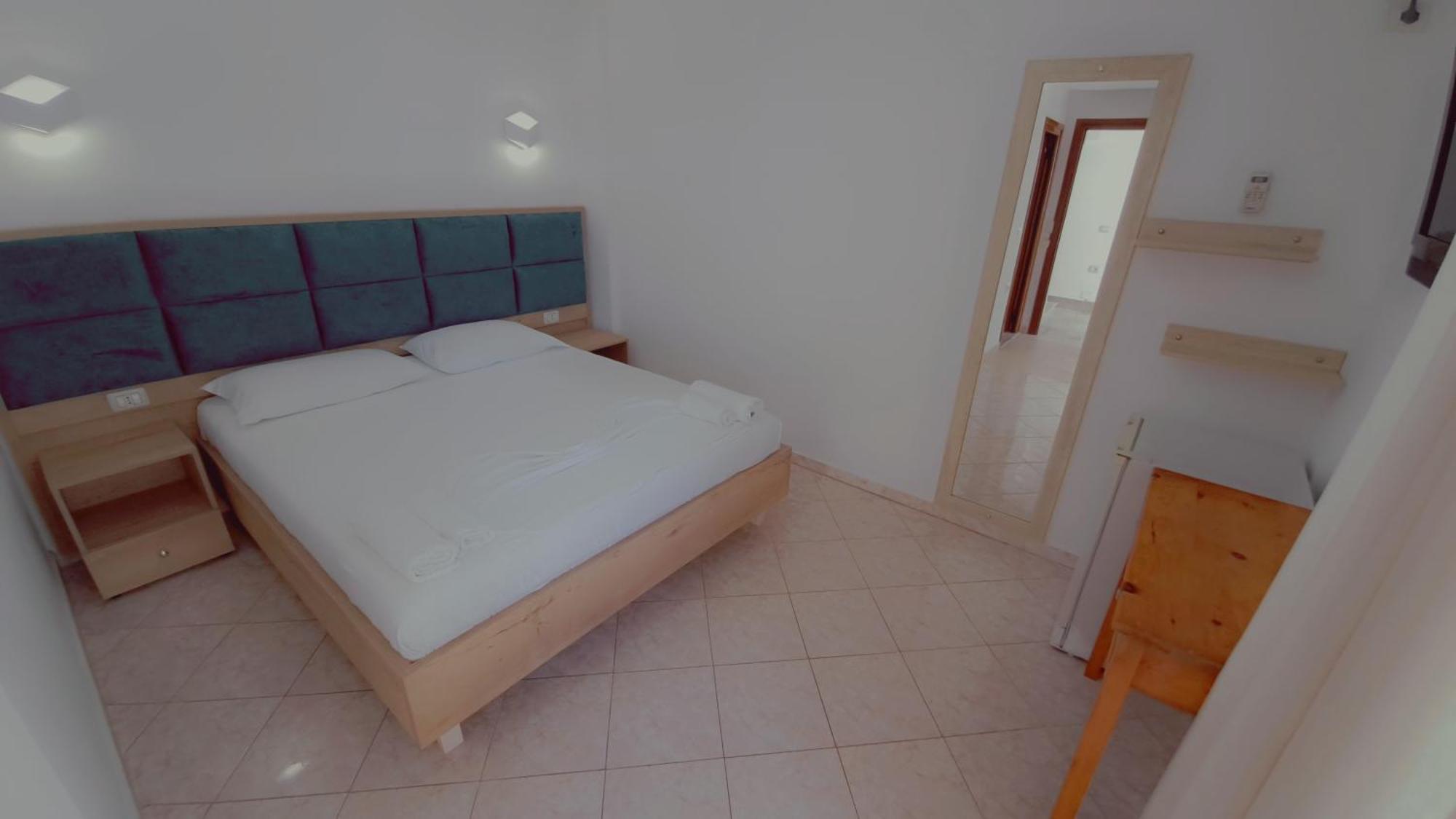 Hotel Vathi Ksamil Esterno foto